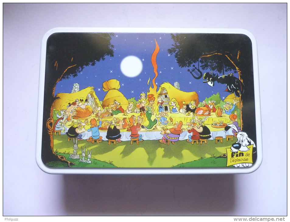 BOITE EN METAL Fer Blanc Biscuits Mistral ASTERIX - LE BANQUET AU VILLAGE GAULOIS - El Arte De La Mesa