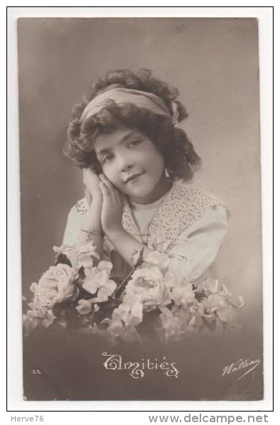 CPA Fantaisie - Enfants - Fillette - Portrait - Fleur - Ritratti