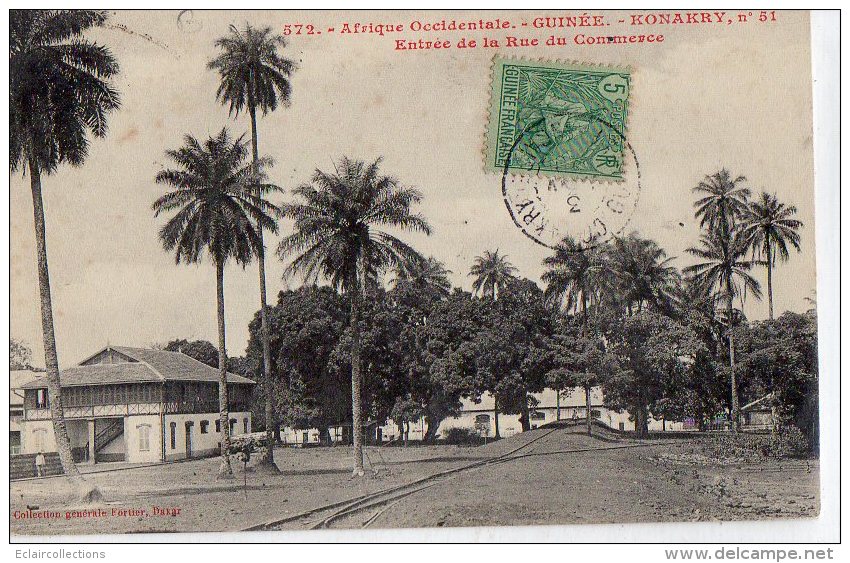 Afrique Noire  Guinée  Conakry:   Rue Du Commerce   (voir Scan) - Guinée