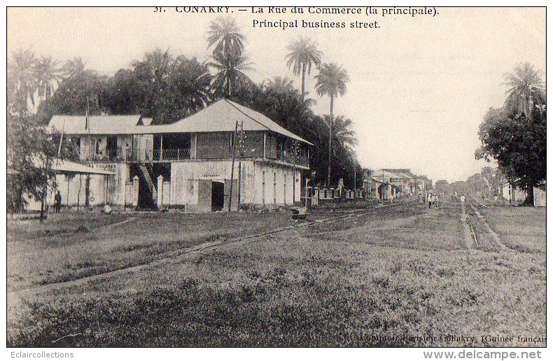 Afrique Noire  Guinée  Conakry:   Rue Du Commerce   (voir Scan) - Guinea