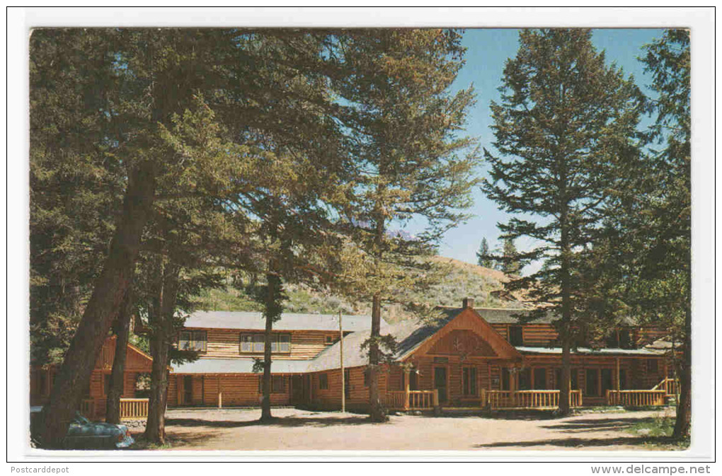 Shoshone Lodge Motel Yellowstone Wyoming Postcard - Yellowstone