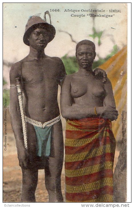 Afrique Noire     Sénégal    Couple Mankaigne     Scarifications  (Voir Scan  ) - Senegal