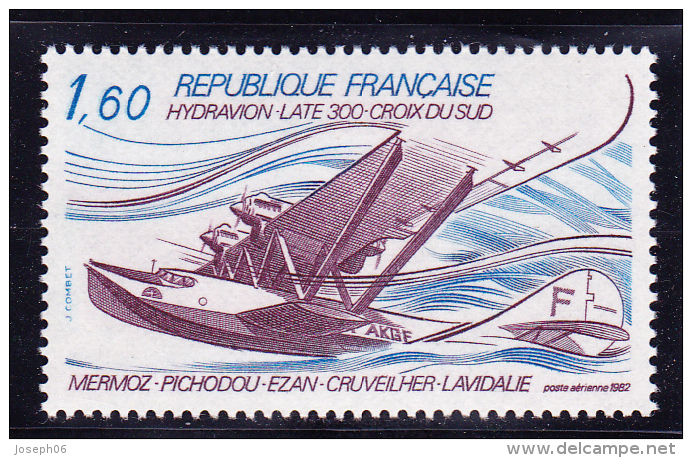 FRANCE     1982  Poste  Aérienne  Y.T. N° 56  NEUF** - 1960-.... Neufs