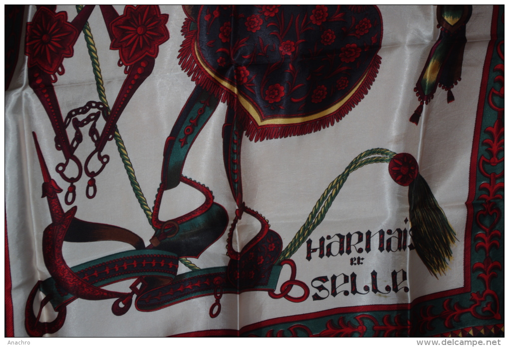 FOULARD SELLE CHEVAUX Et HARNAIS D´ EMPIRE  / 67 X 67 Cms - Fulares