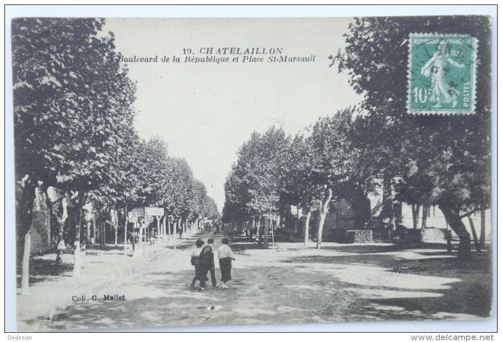 CPA Chatelaillon Boulevard De La République Et Place St Marsault - Animé 1923 - ZR02 - Châtelaillon-Plage