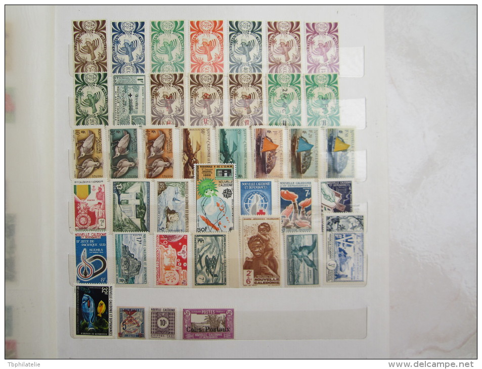 VEND BEAU LOT DE TIMBRES DE NOUVELLE - CALEDONIE , NEUFS SANS CHARNIERE !!!! - Lots & Serien