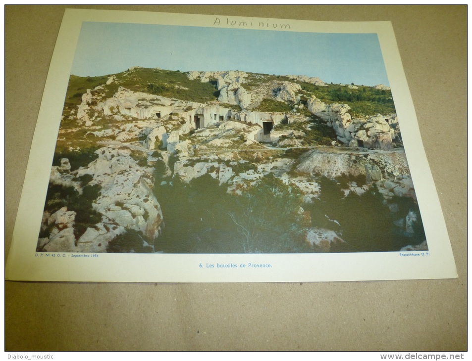 Année 1954  Grande Photographie En Couleurs Du Coté De BEAUX De PROVENCE   (27cm X 21cm) - Lieux