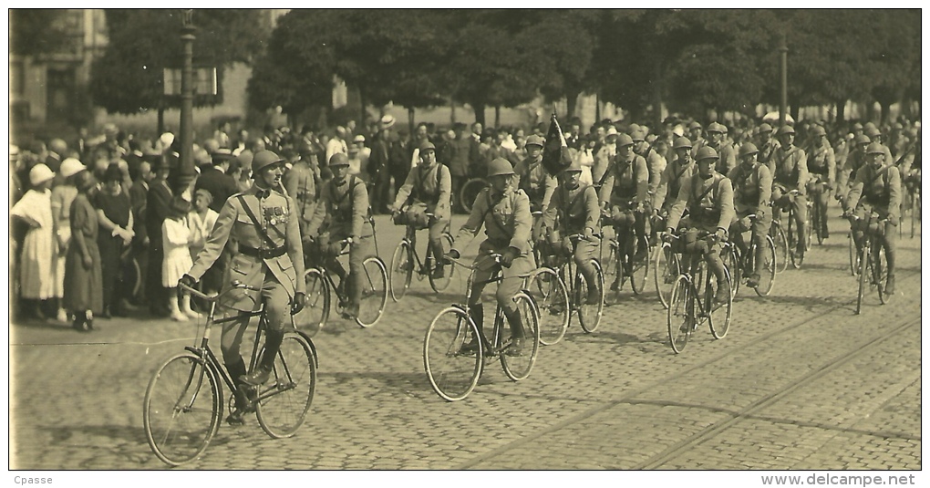 CPA CARTE PHOTO AK KOBLENZ Coblence - Quatorze Juillet - Défilé Bataillon De Cyclistes...MILITARIA Soldats Militaire - Koblenz