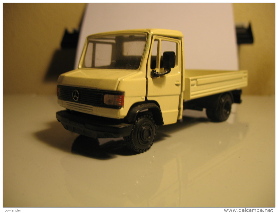 NZG MERCEDES 507D Pickup - Nzg