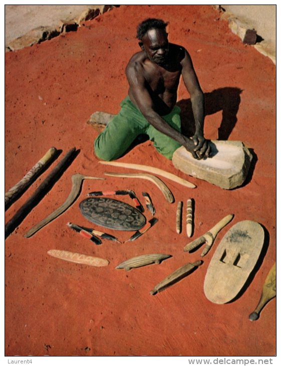 (pf 100) Australia - Aborigines Men And Tool - Aborigènes