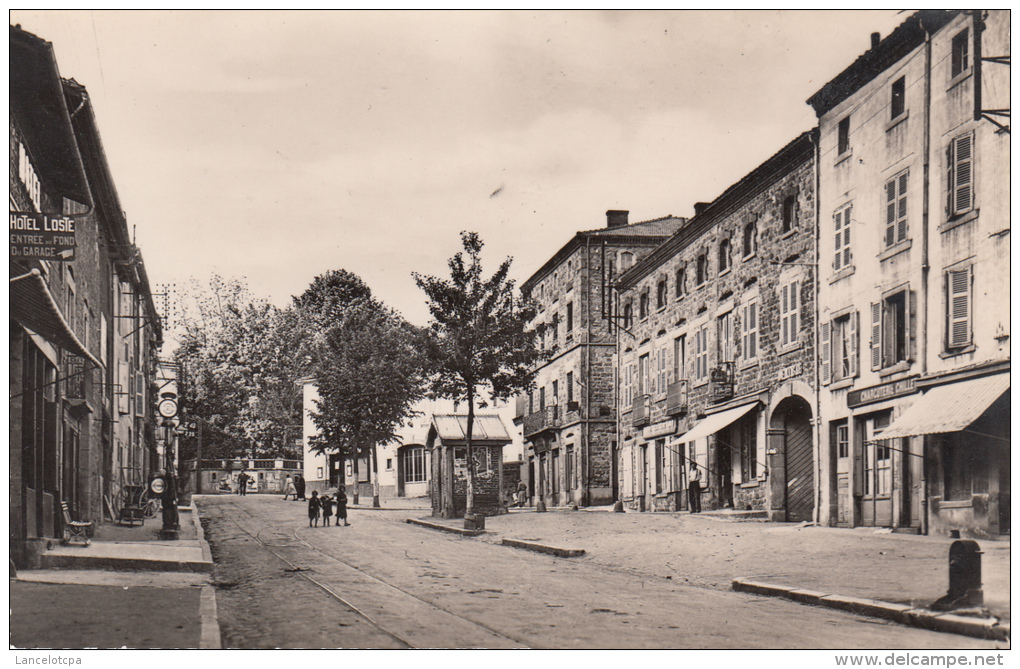 69 - SAINT SYMPHORIEN SUR COISE / PLACE DES TERREAUX - Saint-Symphorien-sur-Coise