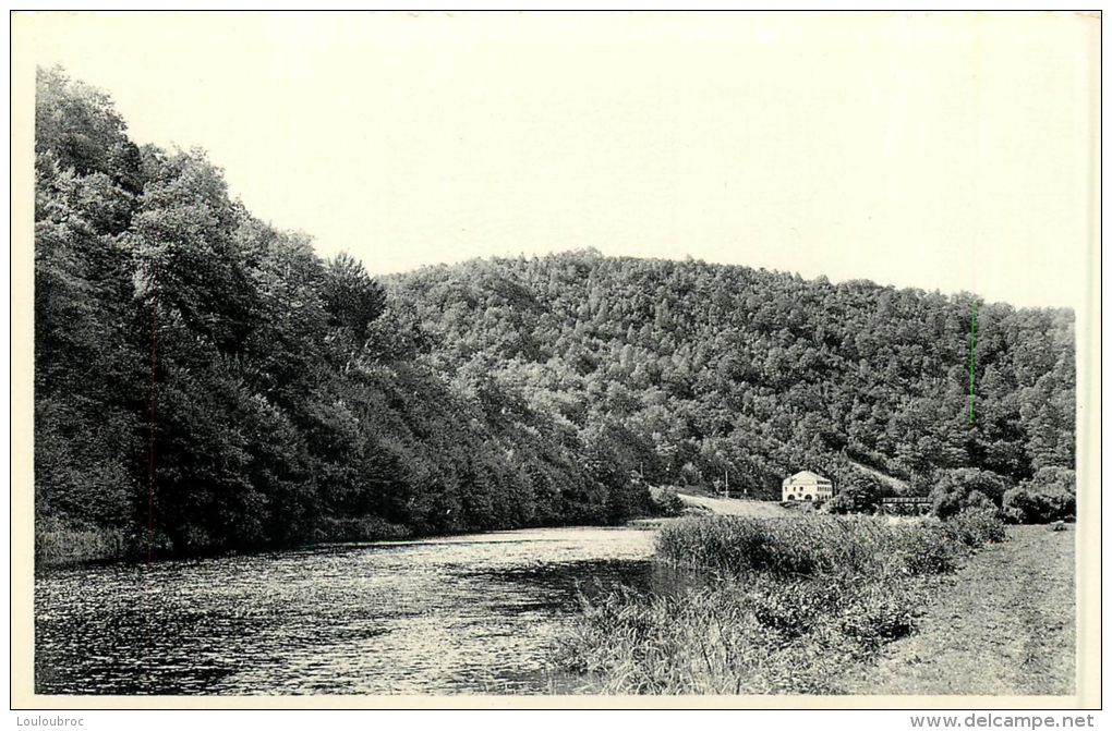 POUPEHAN SUR SEMOIS  LA SEMOIS PRES DES BAINS EDITION MARTIAL DENIS TABAC - Bouillon