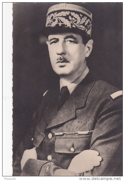 ¤¤  -   Carte Photo Du Général " DE GAULLE "    -  ¤¤ - Personnages