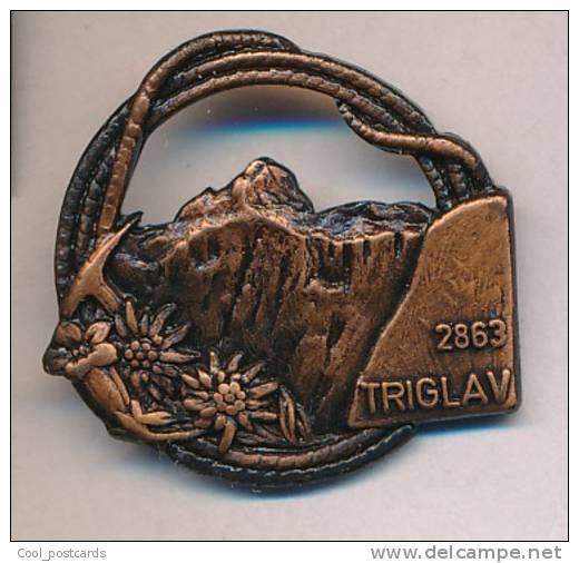 SLOVENIA, ALPINISM, MOUNTAINEERING, HIGHEST PEAK TRIGLAV, Ca 25 Mm, PINBACK - Alpinisme