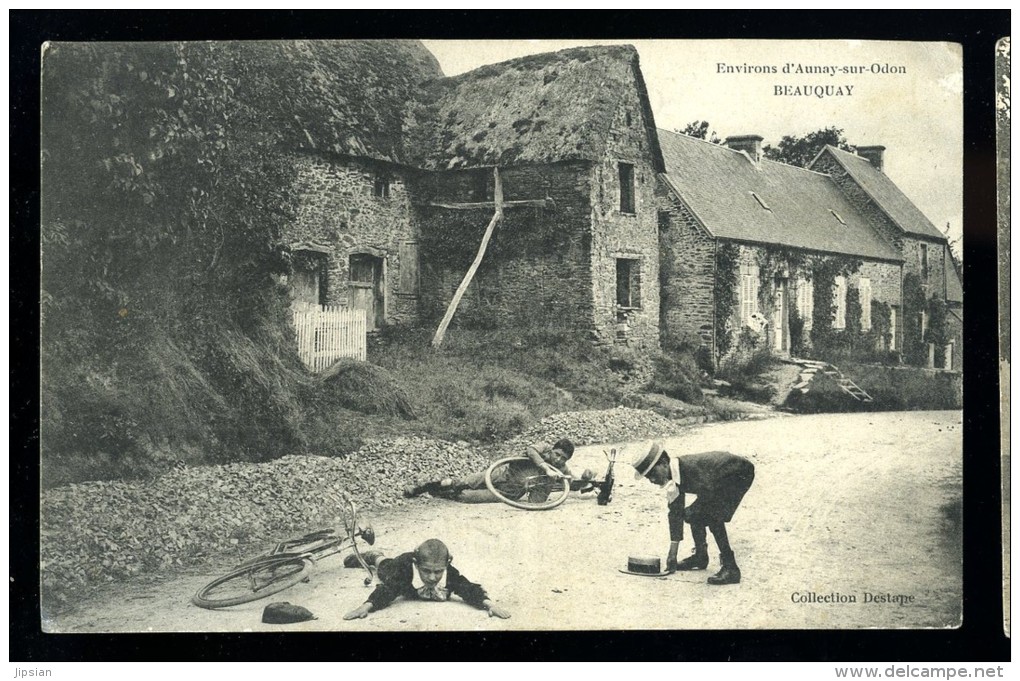 Cpa  Du  14 Chute De Vélo  Beauquay  Environs D' Aunay Sur Odon  --   Thury Harcourt   6ao20 - Thury Harcourt