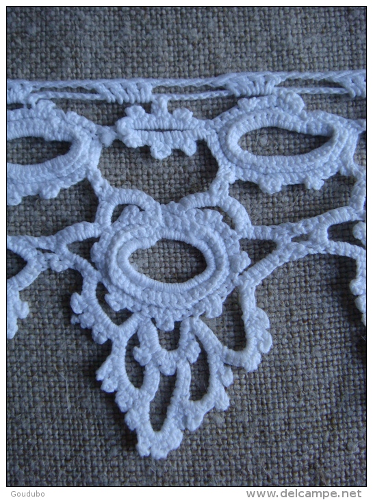 Fin Ouvrage Au Crochet De Feston En Dentelle Ajourée Irlandaise. 1m04X5cm Voir Photos. - Laces & Cloth
