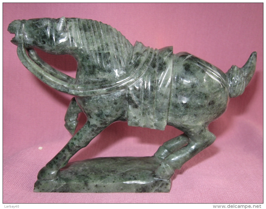 1 Statuette Cheval En Pierre - Autres & Non Classés