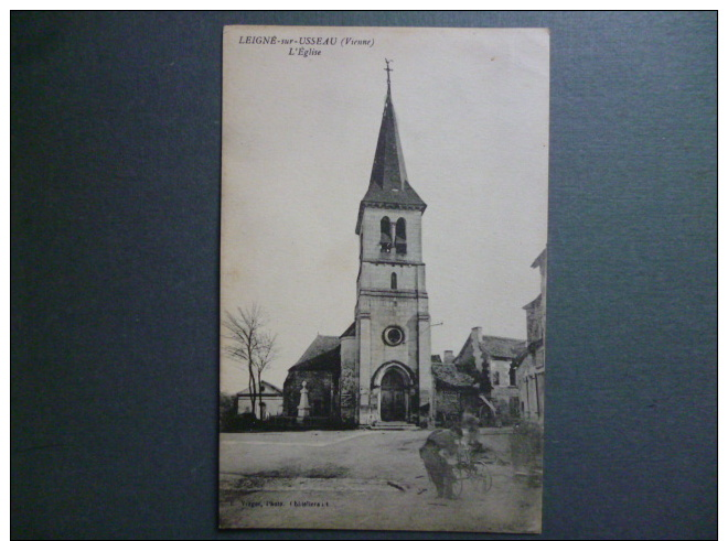 86 LEIGNE-sur-USSEAU  -  L'Eglise  1927 - Autres & Non Classés