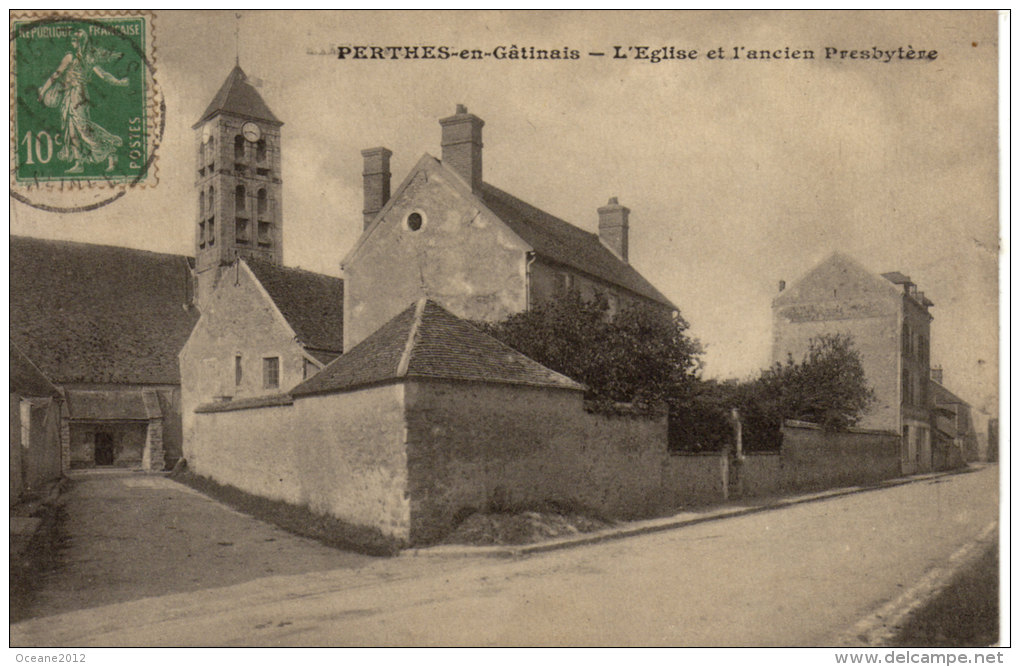 77  Perthes En Gatinais. L'église - Perthes