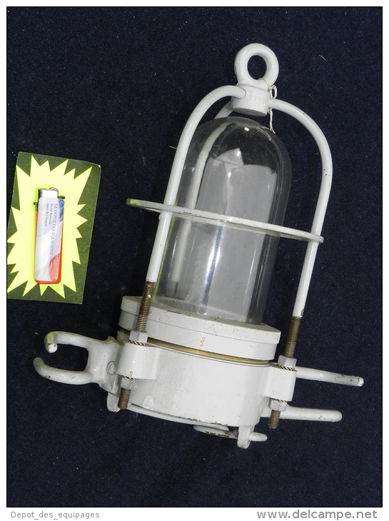 BEL ANCIEN  FANAL LAMPE  DE MATURE  MARINE NATIONALE En BRONZE - Tecnología & Instrumentos