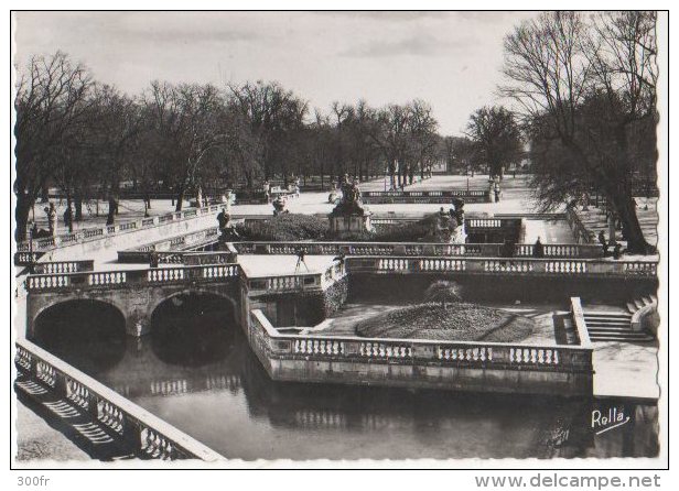 CP Nimes, Gard (30) Les Jardins De La Fontaine (dessinés Par Le Notre 17 Siecle) - Nîmes