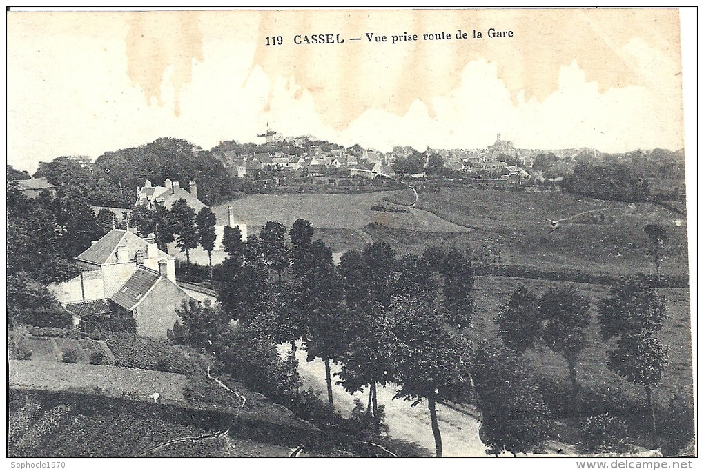 NORD PAS DE CALAIS - 59 - NORD - CASSEL - Vue Prise De La Gare - Rousseurs - Cassel