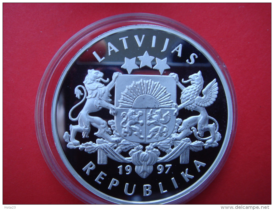 LATVIA / LETLAND SILVER 10 LATS COIN 1997 - RIGA SHIP , OLD GALLEON PROOF - Latvia