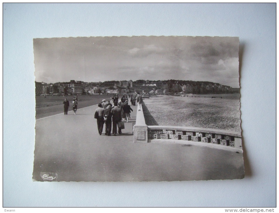 Carte Postale Ancienne De Dieppe-La Jetée Promenade-1957 - Dieppe