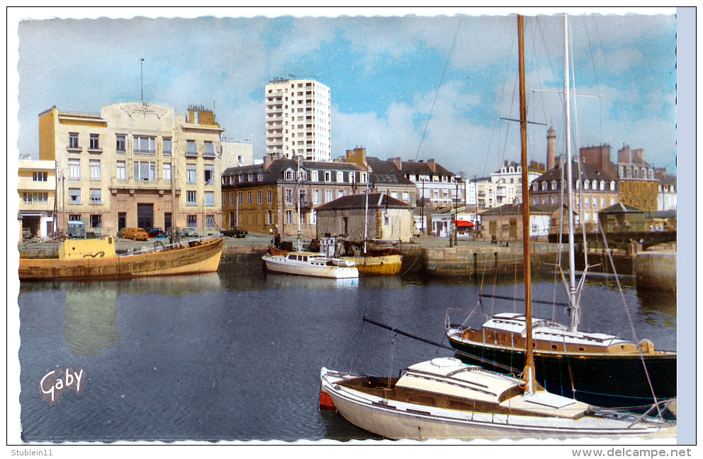 Lorient (Morbihan)  Le Port.           (CPSM, Bords Dentelés, Format 9 X 14) - Lorient