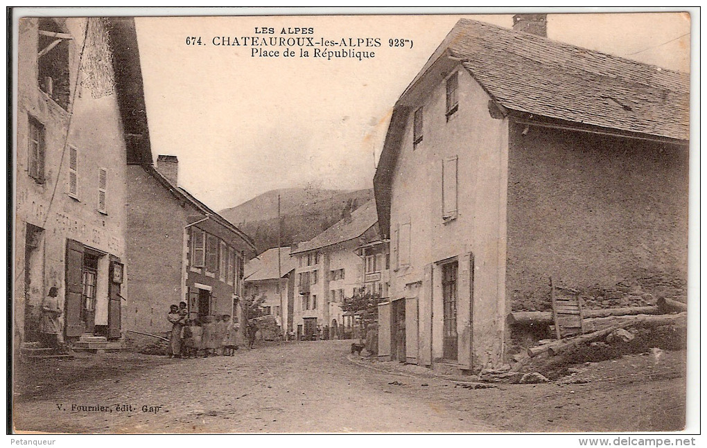 CHATEAUROUX     PLACE DE LA REPUBLIQUE - Autres & Non Classés