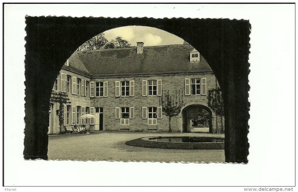 Resteigne La Cour Intérieure Du Vieux Château - Tellin