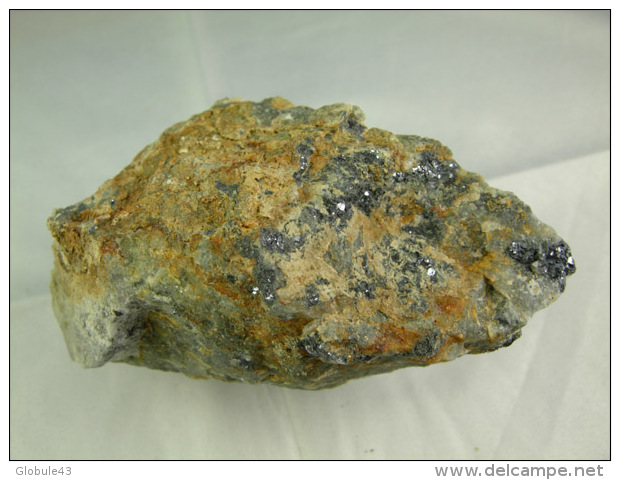 GALENE DANS QUARTZ MINE DE LA MOLETTE AUZELLE  8,5 X 4,5 X  CM - Minerals