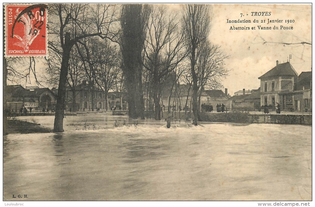 10 TROYES INONDATION 1910 ABATTOIRS ET VANNE DU POUCE - Troyes