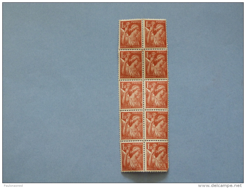 1F50   IRIS    BLOC DE 10 TIMBRES - 1939-44 Iris