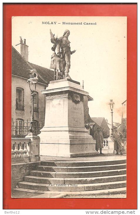 Nolay Monument Carnot - War Memorials