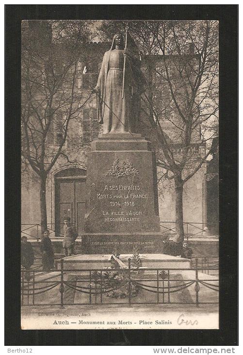 Auch   Le Monument Aux Morts - War Memorials