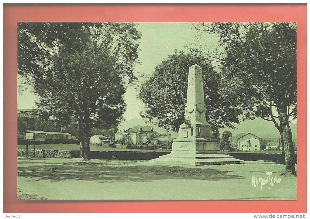 St Jean  Pied De Port    Monument Aux Morts - War Memorials