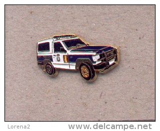 13-cnp4. Pin Nissan Patrol. CNP - Policia