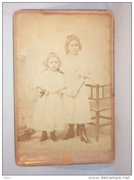 Photo."Cabinet". Deux Filles. Géruzet. Bruxelles. - Anciennes (Av. 1900)