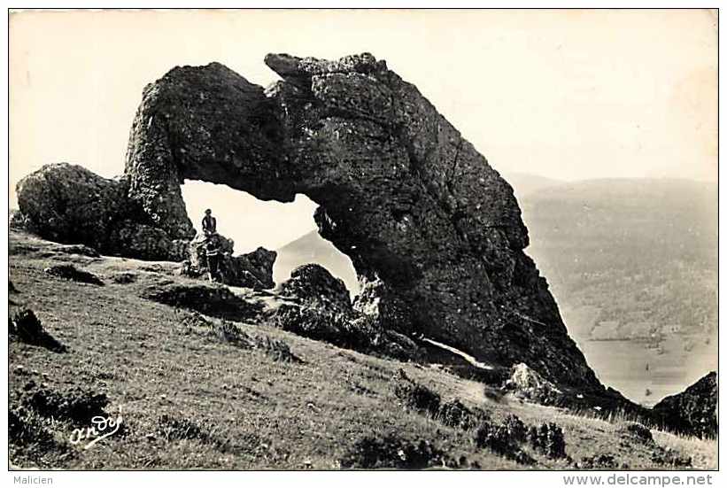 Isère - Ref A 590 -motte-d'aveillans - La Motte D´aveillans - La Pierre Percée -carte Bon état - - Motte-d'Aveillans