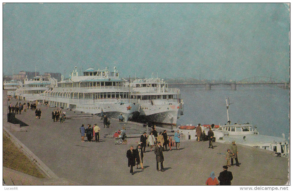 C1950 RUSSIAN SHIPS IN HARBOUR - Russie