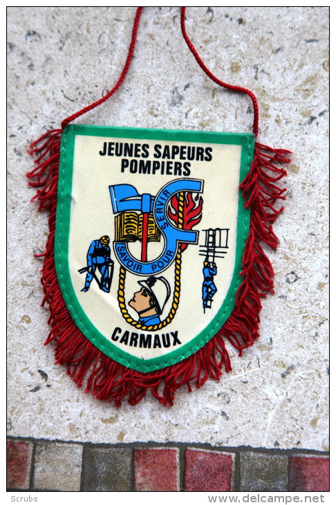 Fanion Des Jeunes Sapeurs Pompiers - Banderas