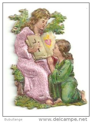 Découpis Gaufrés, Enfants, Anges, Jeune Fille Agenouillée, Lisant La Bible,ajoutis De Satin Robe Mauve, 3.5cm X 2.5cm - Angeles