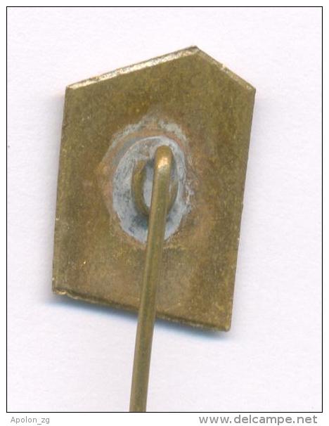 Mountaineering Club PD KLEK - OGULIN , CROATIA , Rare Climbing Pin From 1950th. - Alpinism, Mountaineering