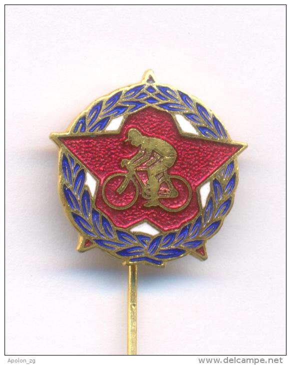 CYCLING FEDERATION OF YUGOSLAVIA , Very Well Made &#8203;&#8203;enamelled Badge From 1970th. - Radsport