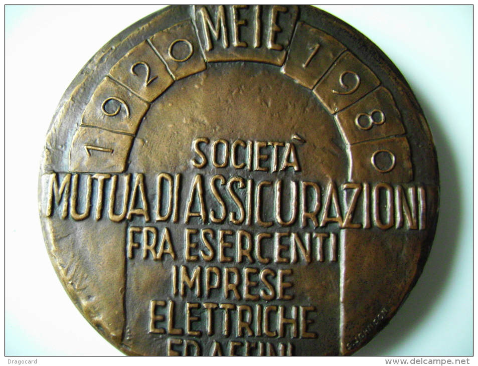 1920  - 1980   MEIE  SOCIETA  MUTUA ASSICURAZIONE  ESERCENTI IMPRESE ELETTRICHE   MEDAGLIA BIG MEDAL - Professionnels/De Société