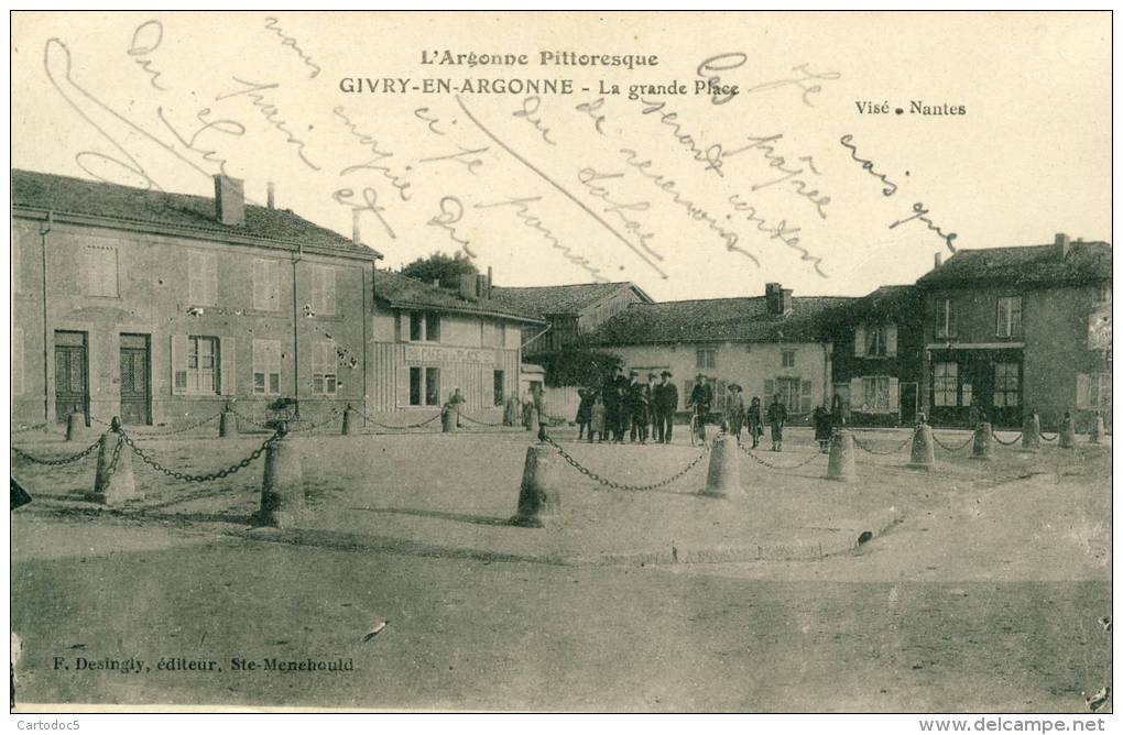 Givry-en-Argonne  La Grande Place  Cpa - Givry En Argonne