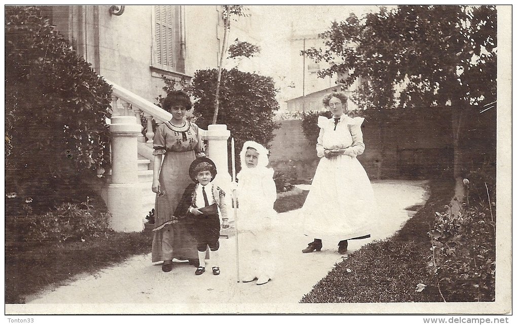 CARTE PHOTO  A IDENTIFIER -    Photo D´enfants Préparant La Communion  - 100913 - A Identifier