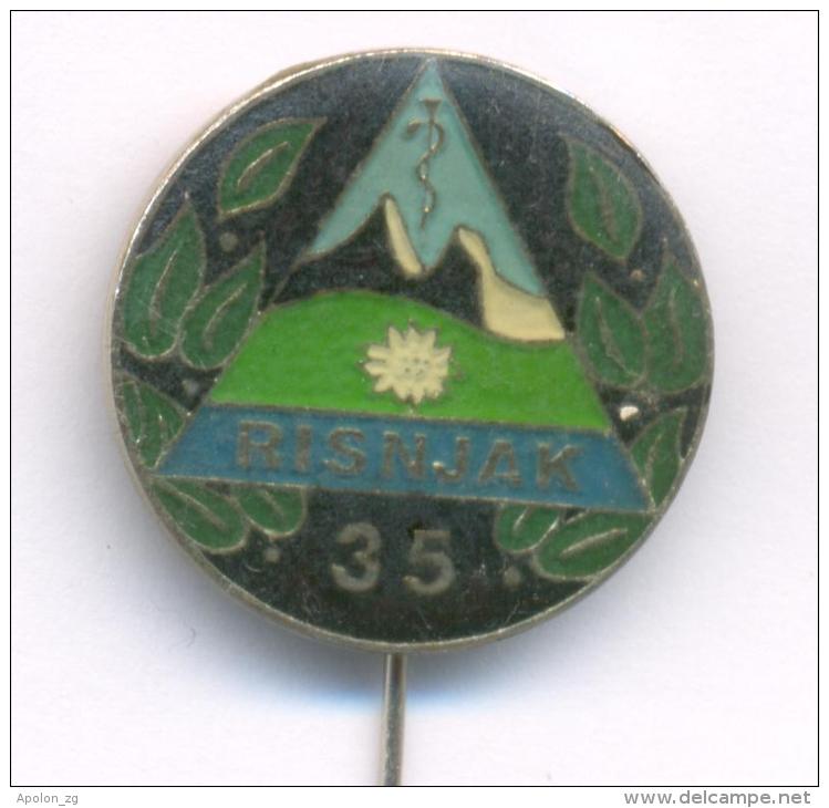 CLIMBING Mountaineering ALPINISM CROATIA, RISNJAK 35 - COMMEMORATIVE PIN BADGE. - Alpinism, Mountaineering