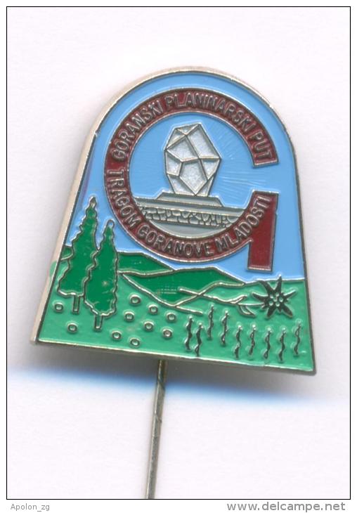 CLIMBING Mountaineering ALPINISM CROATIA, GORSKI KOTAR HIKING TRAIL * FOOTSTEPS OF IVAN GORAN KOVACIC YOUTH, Rare Pin ! - Alpinism, Mountaineering